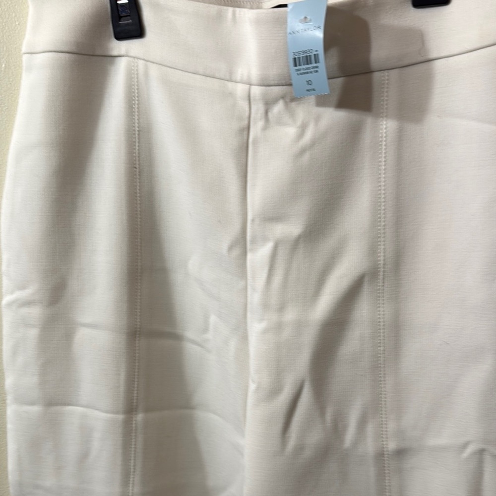 Elegant Cream Capris